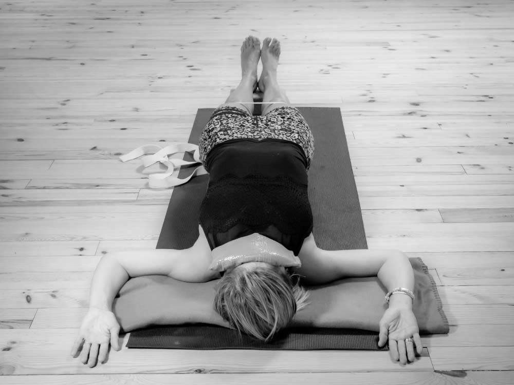 Balasana Yoga - Magalie Boudey - Restauratif Yoga - 2